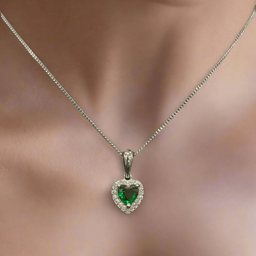 Green Small Heart Necklace – Elegant Sterling Silver Jewellery