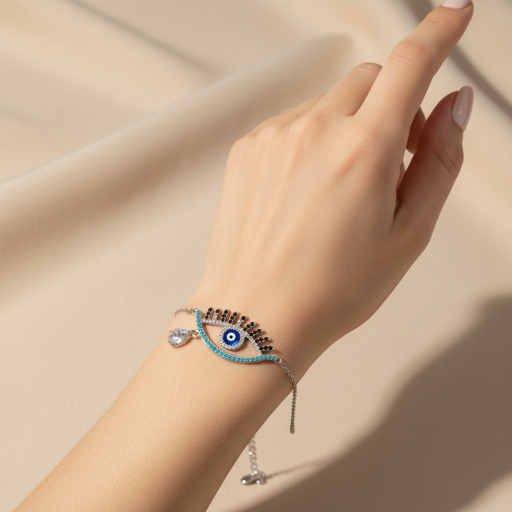 Unique Sterling Silver Bracelet – A Fresh Perspective on Eye-Catching Style