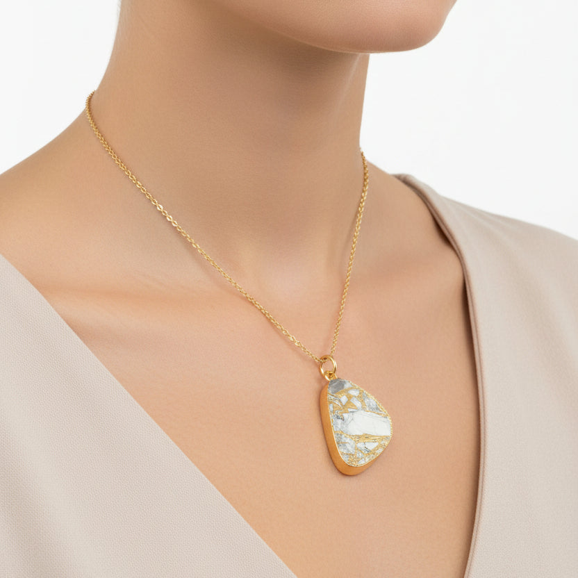 White Gold Necklace: Luxurious White Gold Necklace for Timeless Elegance