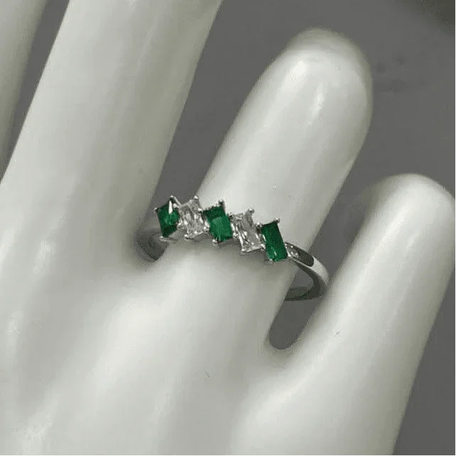 Emerald-Cut Brilliance Ring