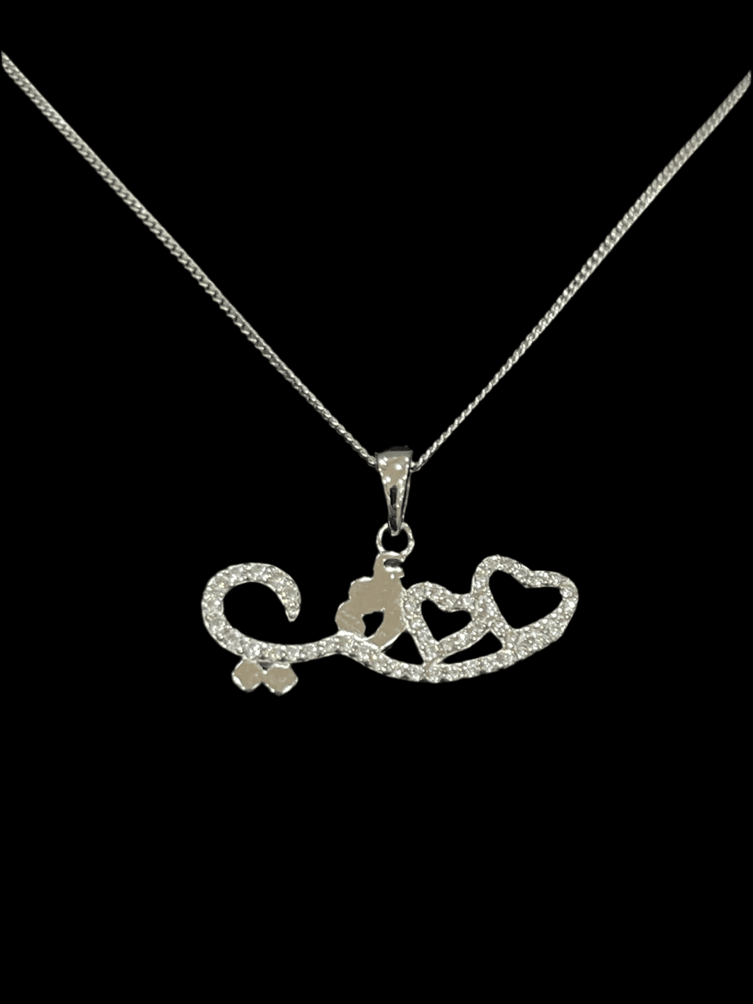 Arabic Necklace Love: Heartfelt Design with Artistic Twist