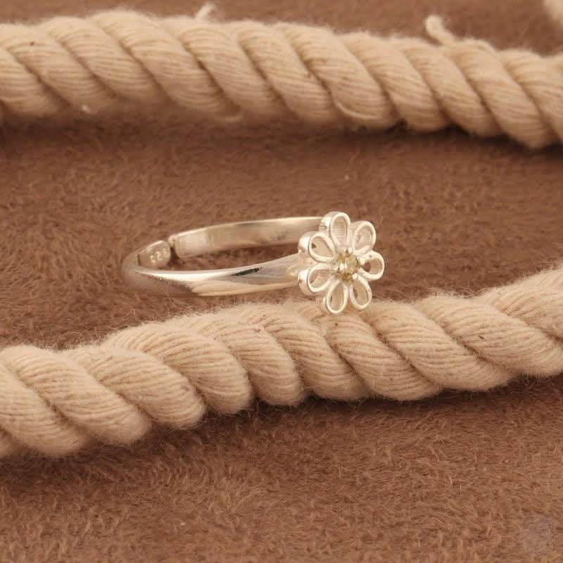 Adjustable Silver Daisy Ring with Gem