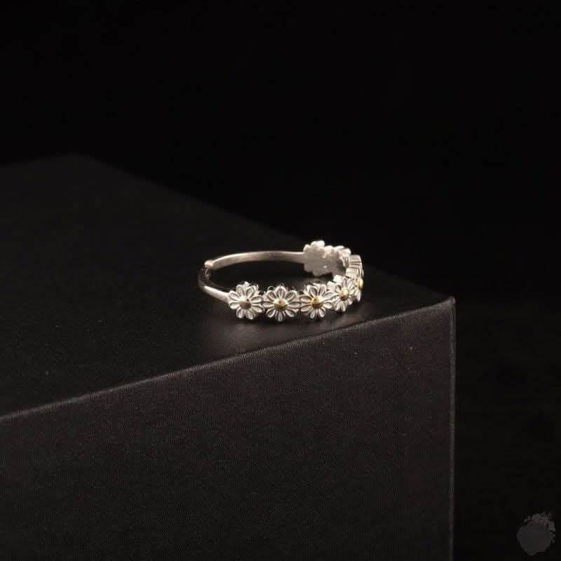 Meadow Delight: Classic Daisy - Saras Beads & Jewellery