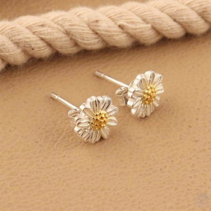 Daisy Floral Stud Earrings - Sterling Silver - Saras Beads & Jewellery