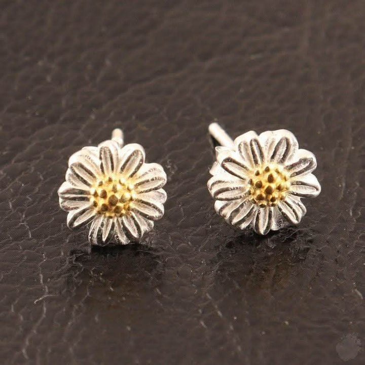 Daisy Floral Stud Earrings - Sterling Silver - Saras Beads & Jewellery