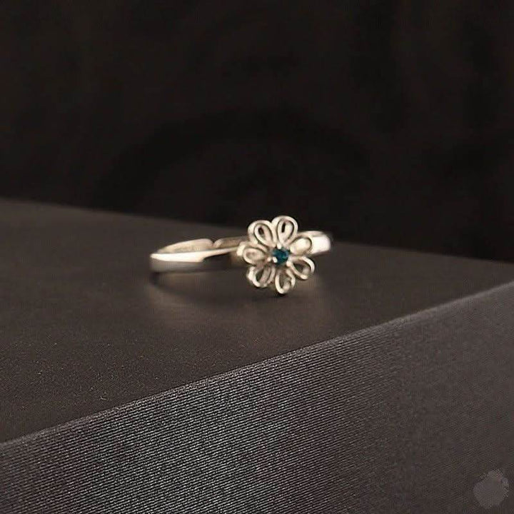 Topaz Twirl: Daisy Blue - Saras Beads & Jewellery
