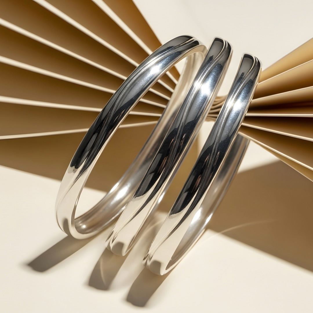 Discover stylish silver bangles for every occasion. Saras Beads UK