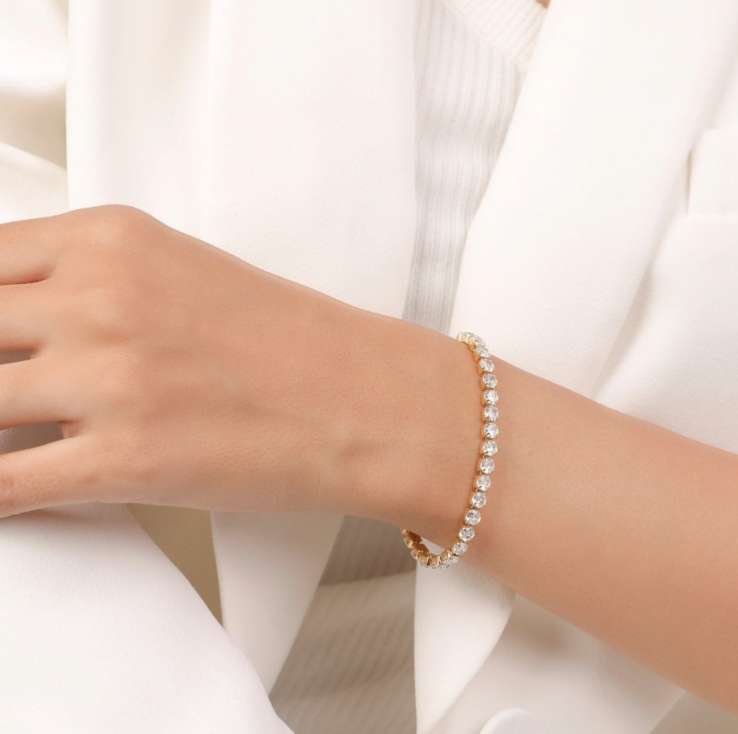 ladies silver bangle. Saras Beads UK