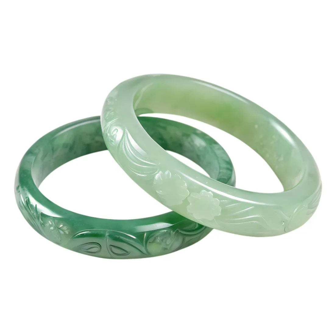 Jadeite vs Emerald: How to Tell These Green Gems Apart