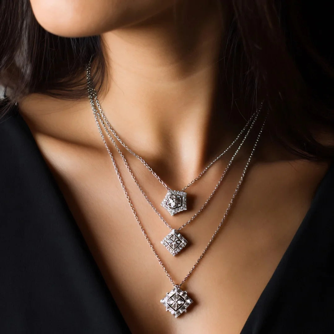 Necklace with Cubic Zirconia: A Sparkling Addition to Your Jewellery Collection