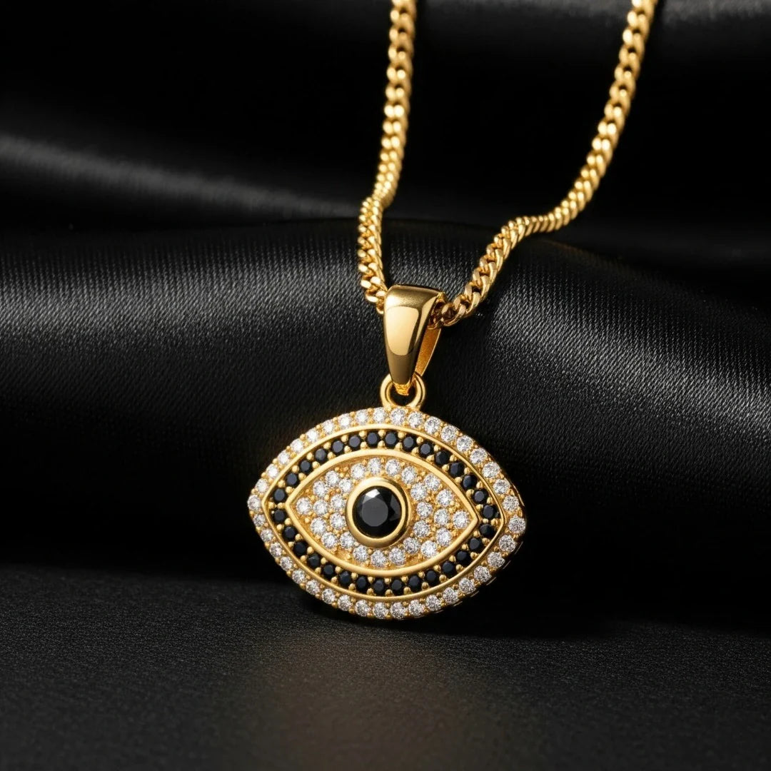 Stylish Necklace with Eye Pendant: A Touch of Protection and Elegance
