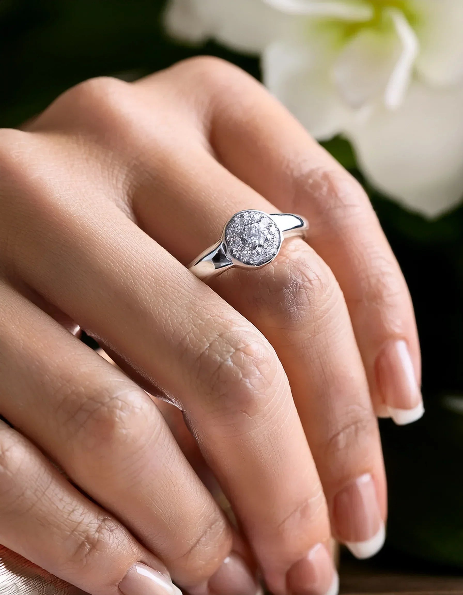 Why choose a wedding ring in silver? Silver wedding rings offer timeless beauty, exceptional affordability, and versatility, making them ideal for many couples