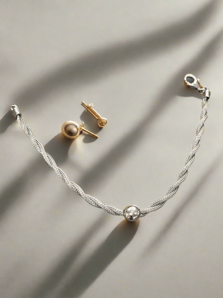 Singular Spark: Sterling Silver Round Bracelet