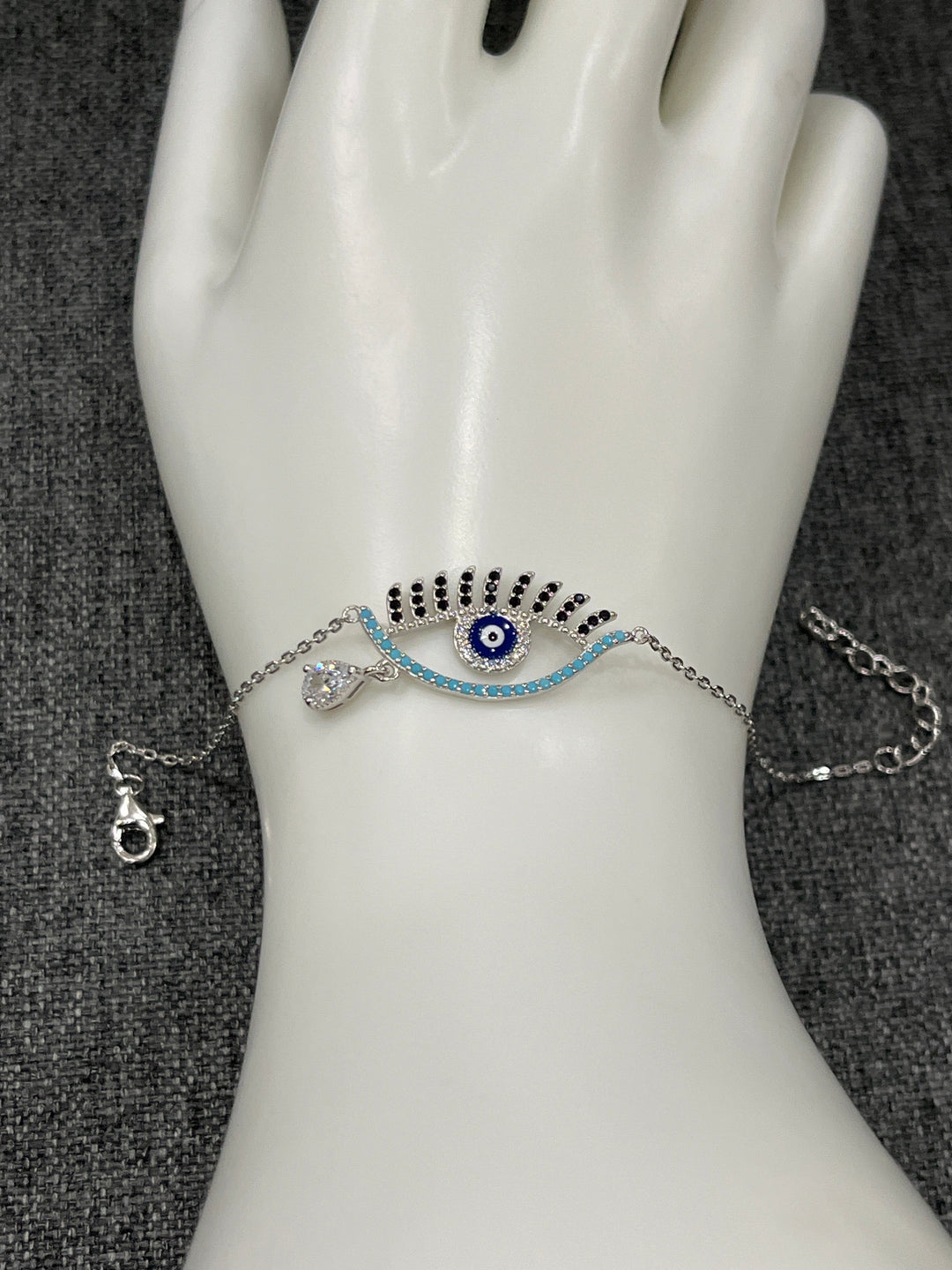 Unique Sterling Silver Eye Bracelet & Necklace Set – A Stylish Symbol of Elegance and Hapiness