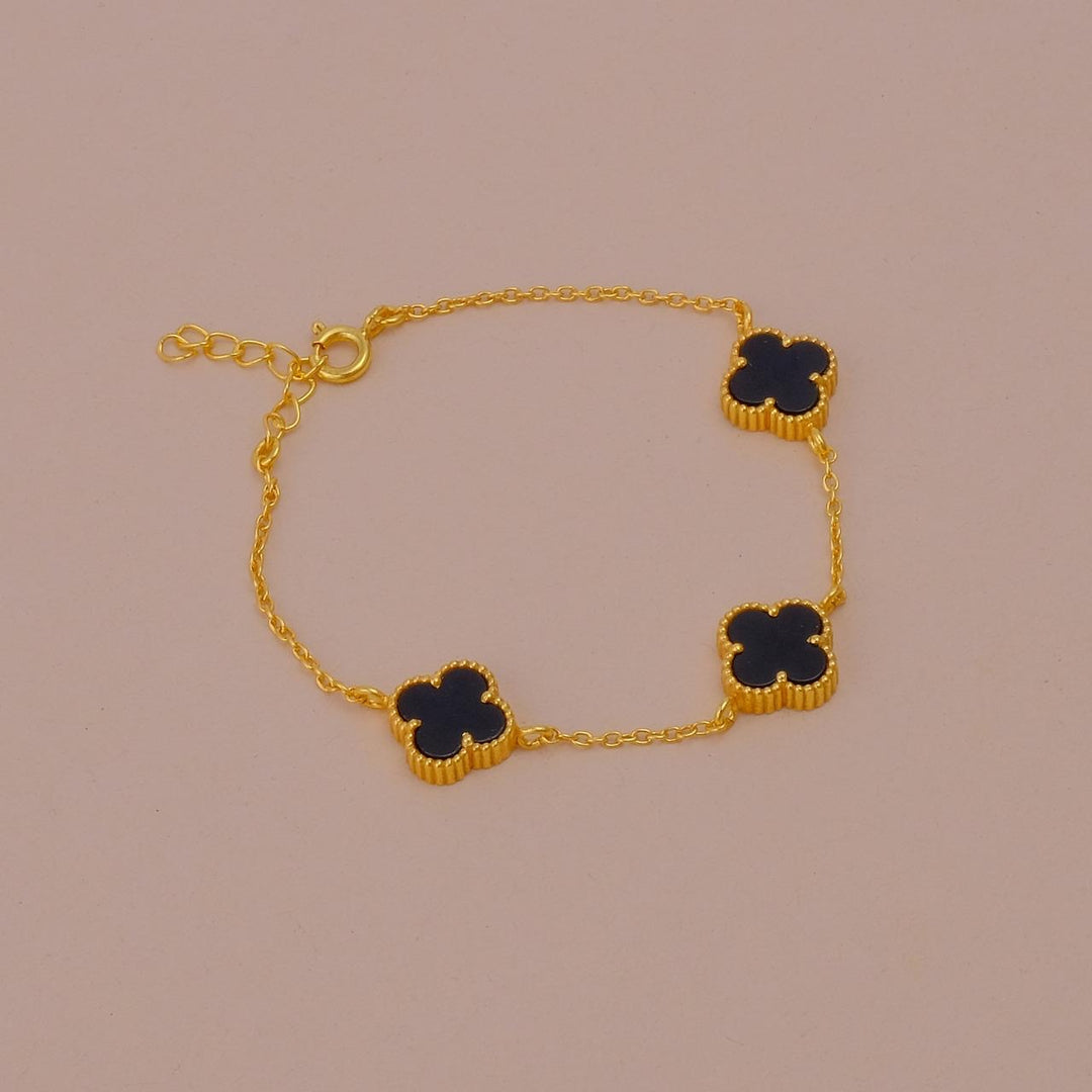 Sophisticated Gold-Plated Three-Clover Bracelet in Stunning Shades