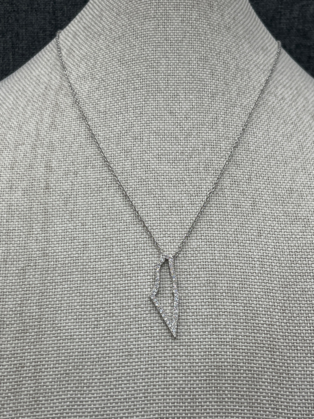 Small Palestine Necklace – A Symbol of Pride and Heritage