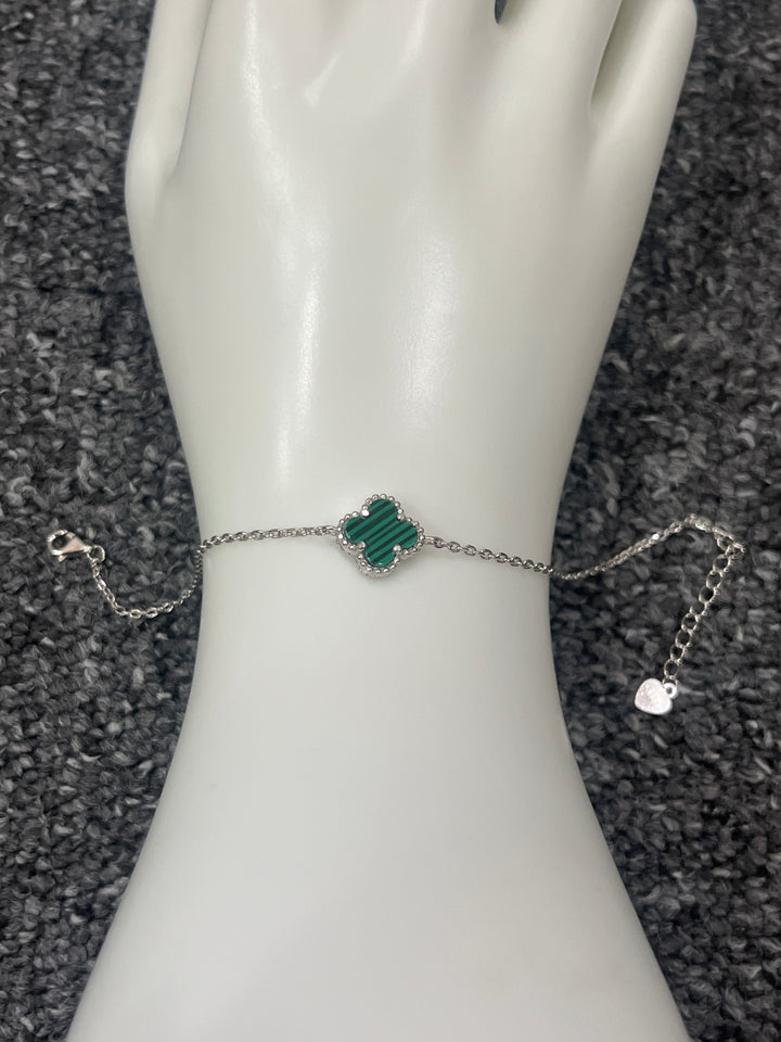 Elegant Sterling Silver Green Clover Jewellery Set – Necklace, Bracelet, and Earrings for a Timeless Look