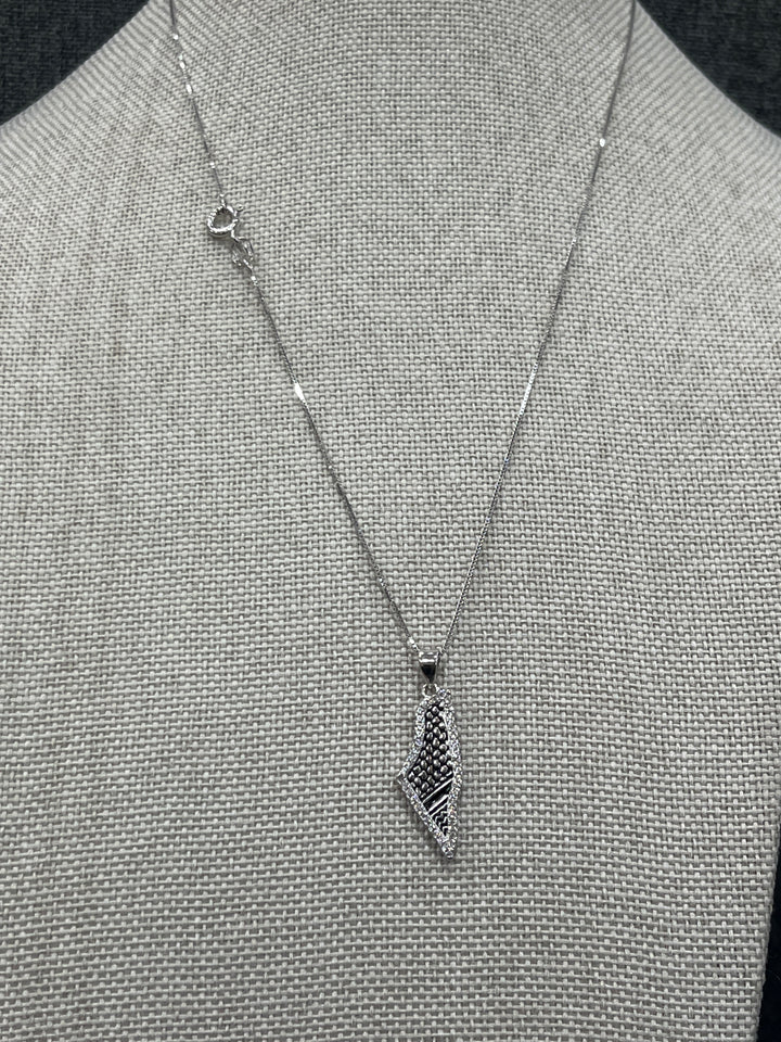 Small Palestine Necklace – A Symbol of Pride and Heritage