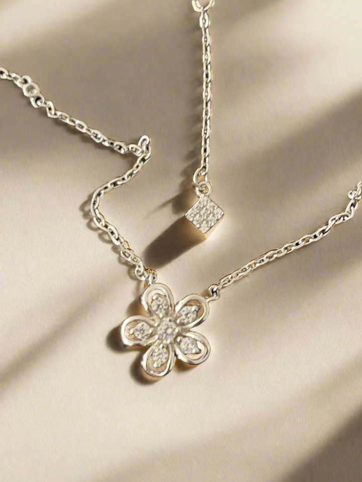 Flower Necklace with Zirconia – Stunning Sterling Silver Jewellery