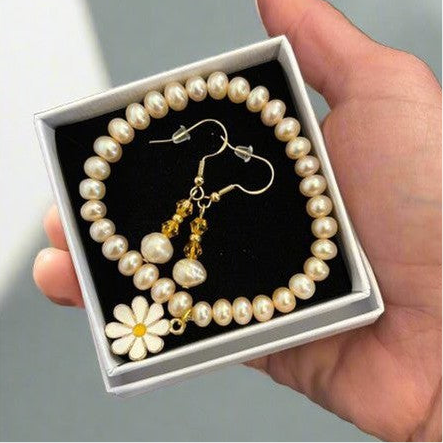 Handmade Elegant Pearl Bracelet and Earrings Set