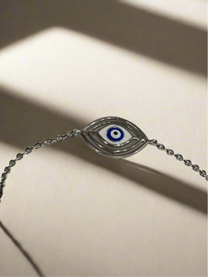 White Evil Eye Bracelet – Elegant Protection in a Timeless Design