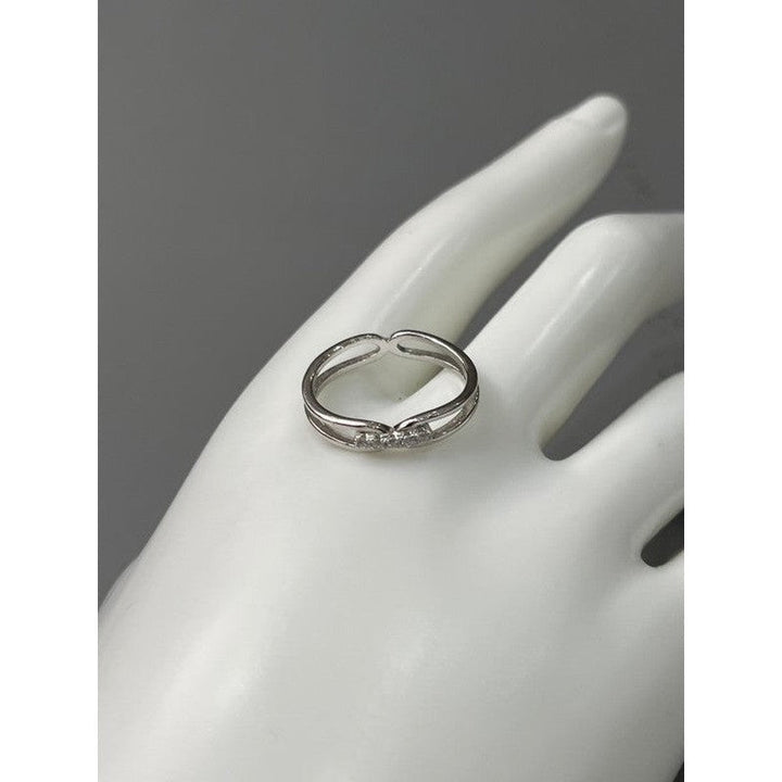 Classic Sparkle: Single Sterling Silver Zirconia Ring