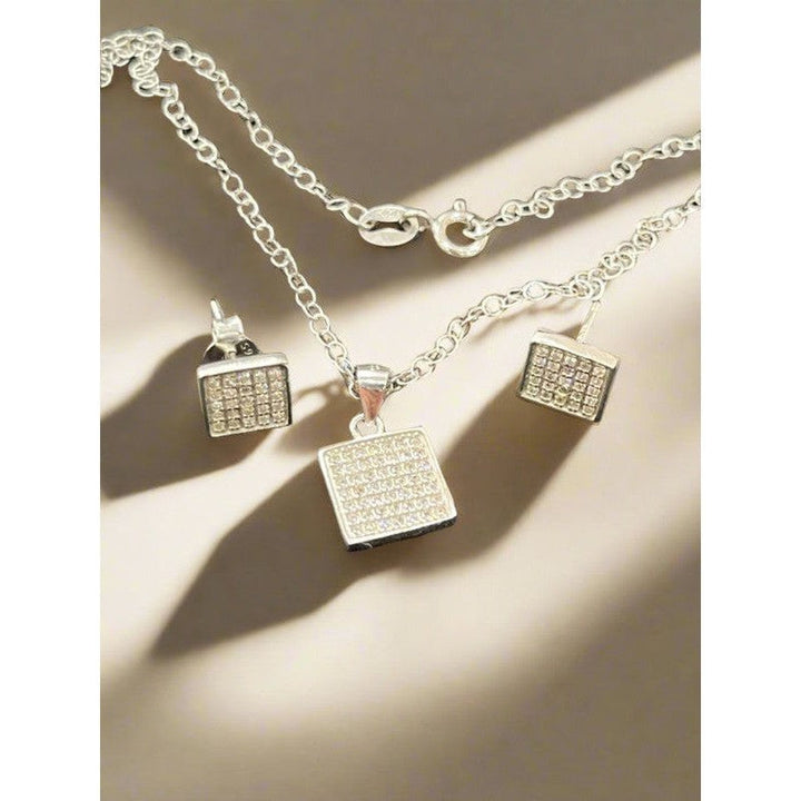 Elegant Square Necklace and Stud Earrings Set With Shiny Zirconia for Timeless Sophistication