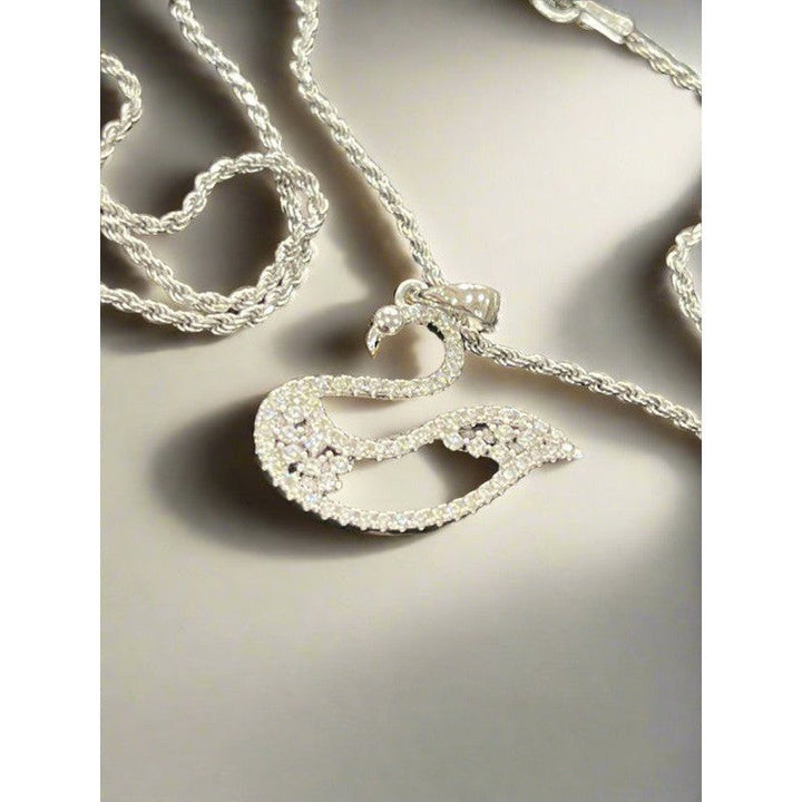 Elegant Swan Necklace: Symbol of Grace and Beauty