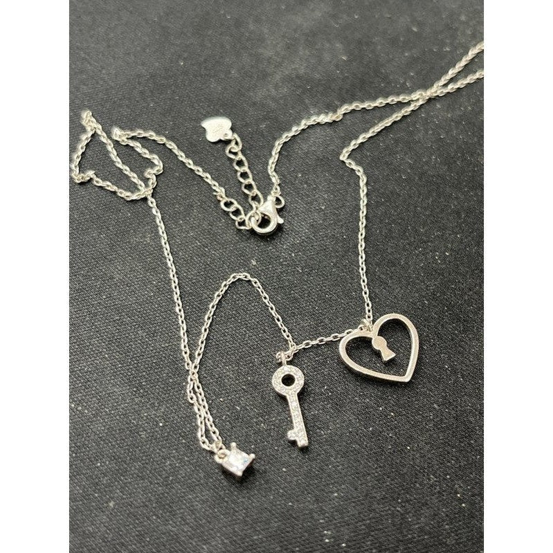 Key to Love: Sterling Silver Shiny Necklace with Heart and White Gem