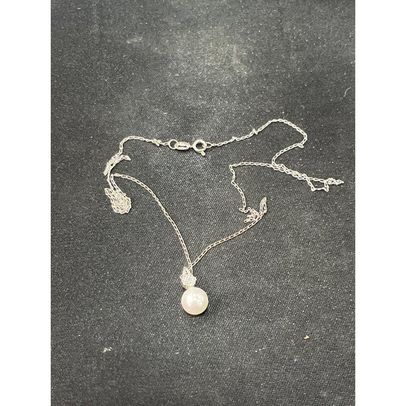 Pearly Radiance: Rhodium-Plated Sterling Silver Pearl with Zirconia Necklace