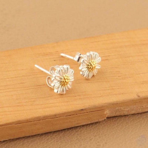 Daisy Floral Stud Earrings - Sterling Silver - Saras Beads & Jewellery