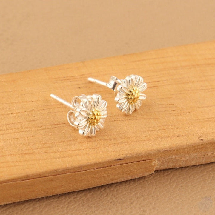 Silver Daisy Studs