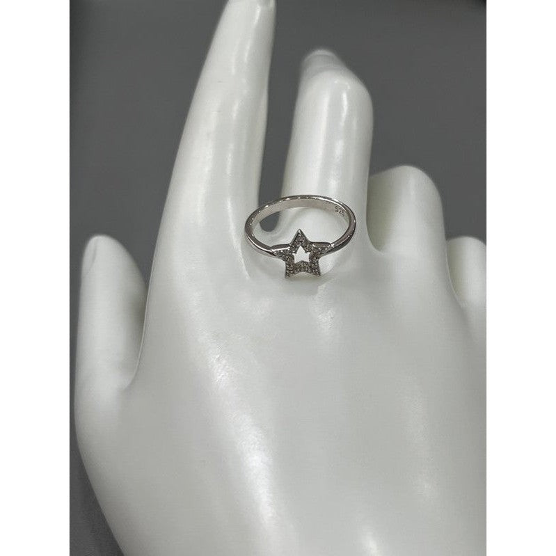 Stellar Shine: Sterling Silver Star Ring