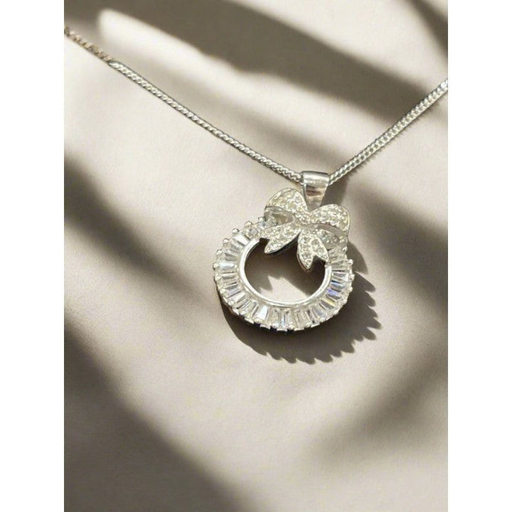 Sterling Silver Necklace with Playful Kitten Charm – A Whimsical Touch of Elegance