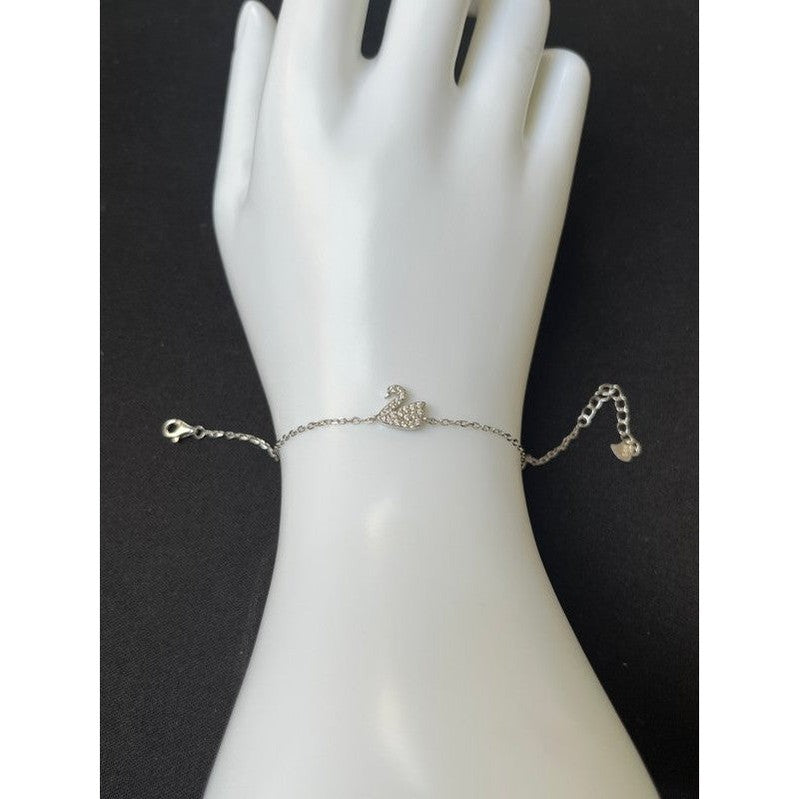 Sterling Silver Swan Bracelet – A Symbol of Grace and Elegance