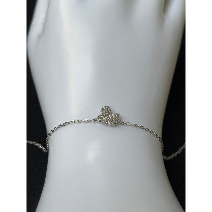 Sterling Silver Swan Bracelet – A Symbol of Grace and Elegance