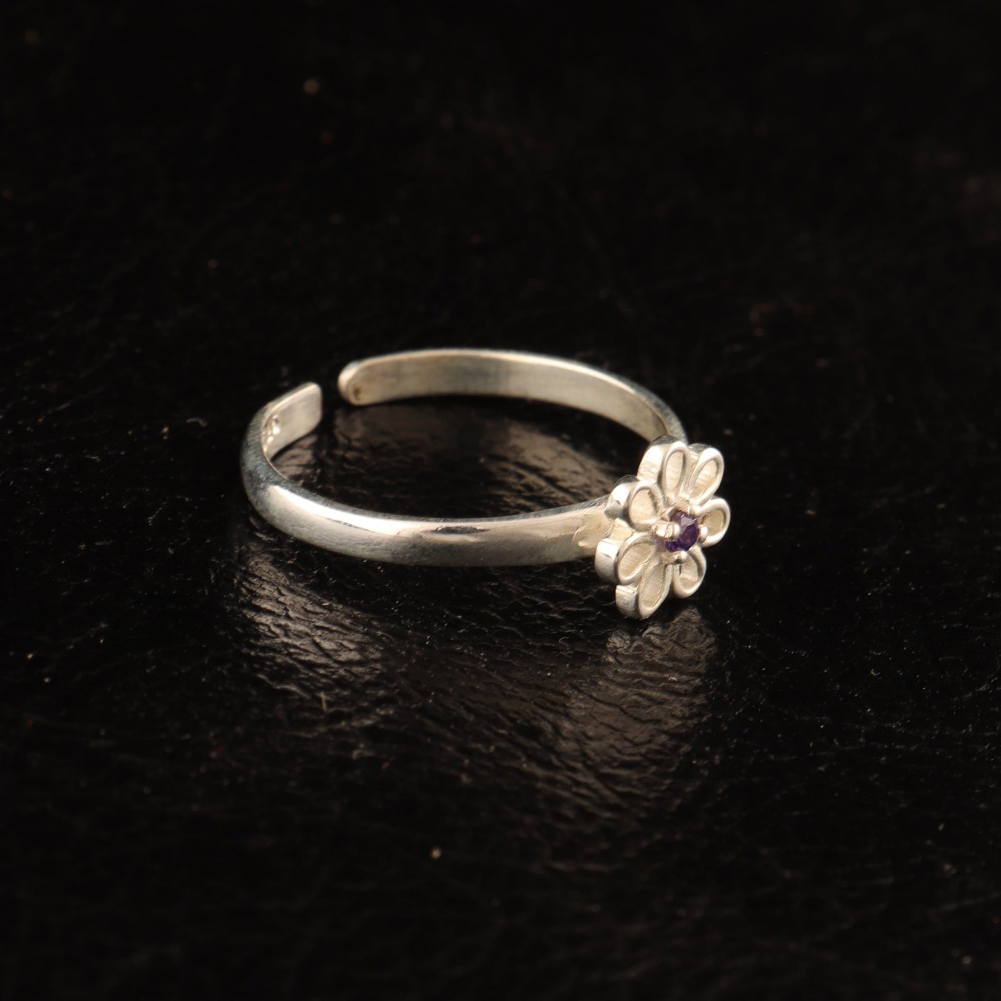 Adjustable Silver Daisy Ring with Gem - SBJ
