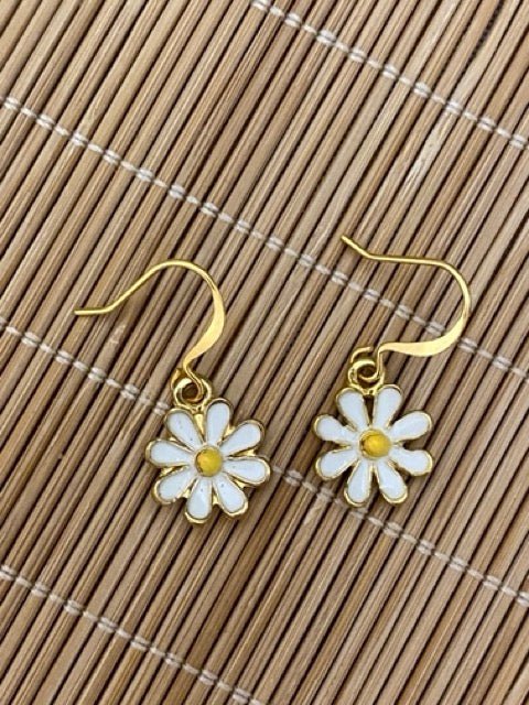 Golden Flower Earrings for Daily Outfits - SBJ
